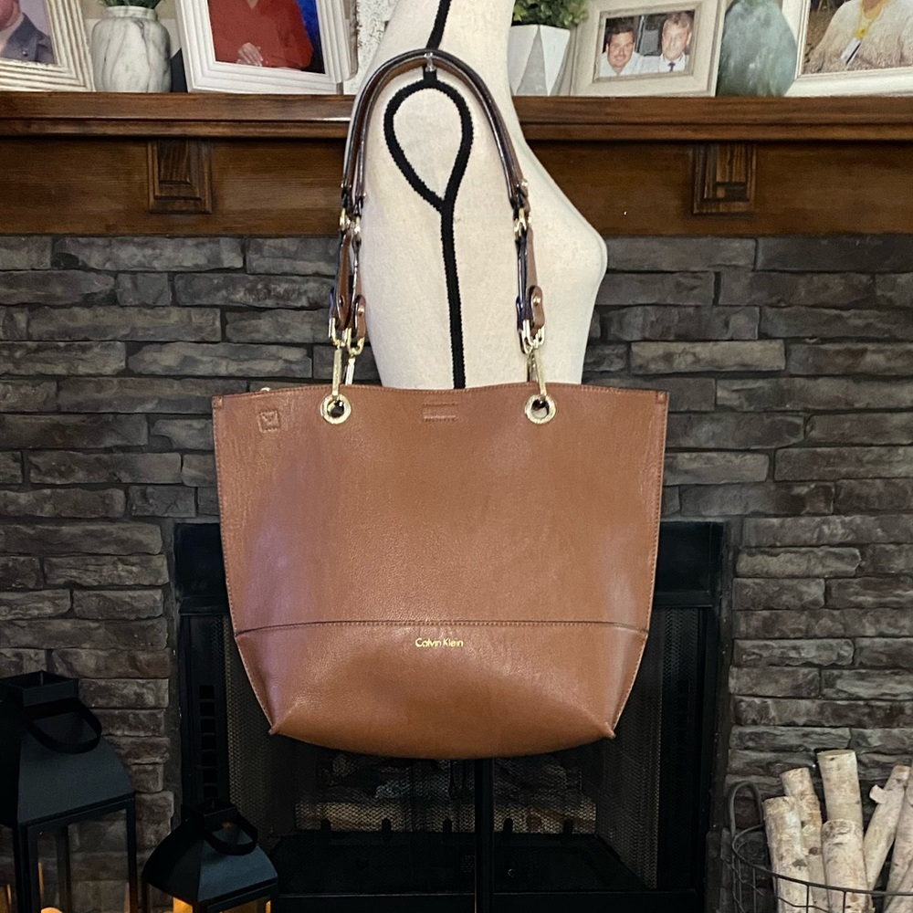 Calvin Klein Reversible Leather Shoulder Bag